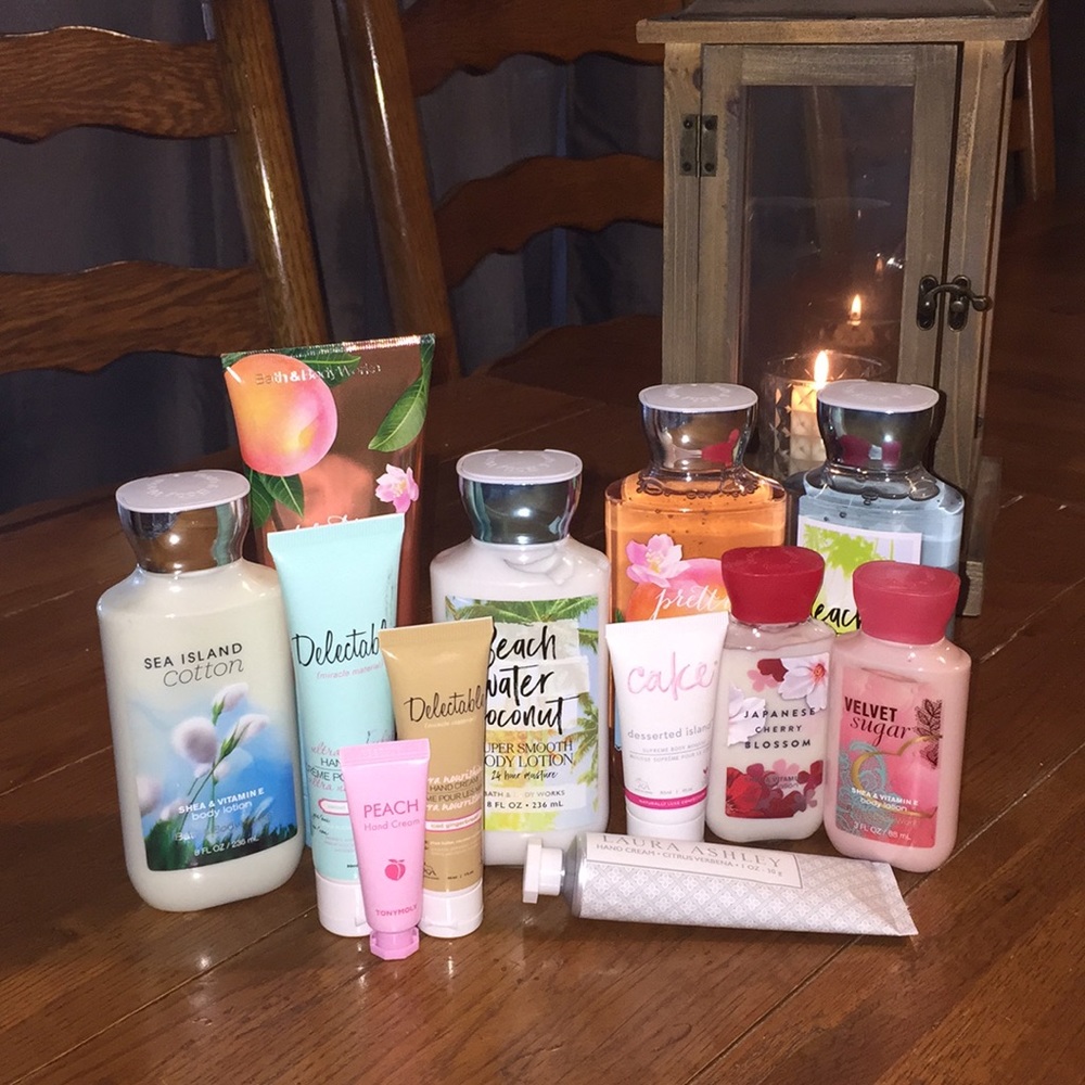 OFFER! BRAND NEW UNOPENED SEALED LOTION SHOWER GEL